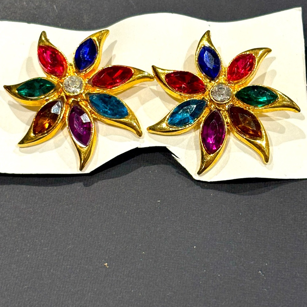 Vintage Multi-Color Rhinestone Flower Clip-On Earrings Gold Tone 1.5” Statement